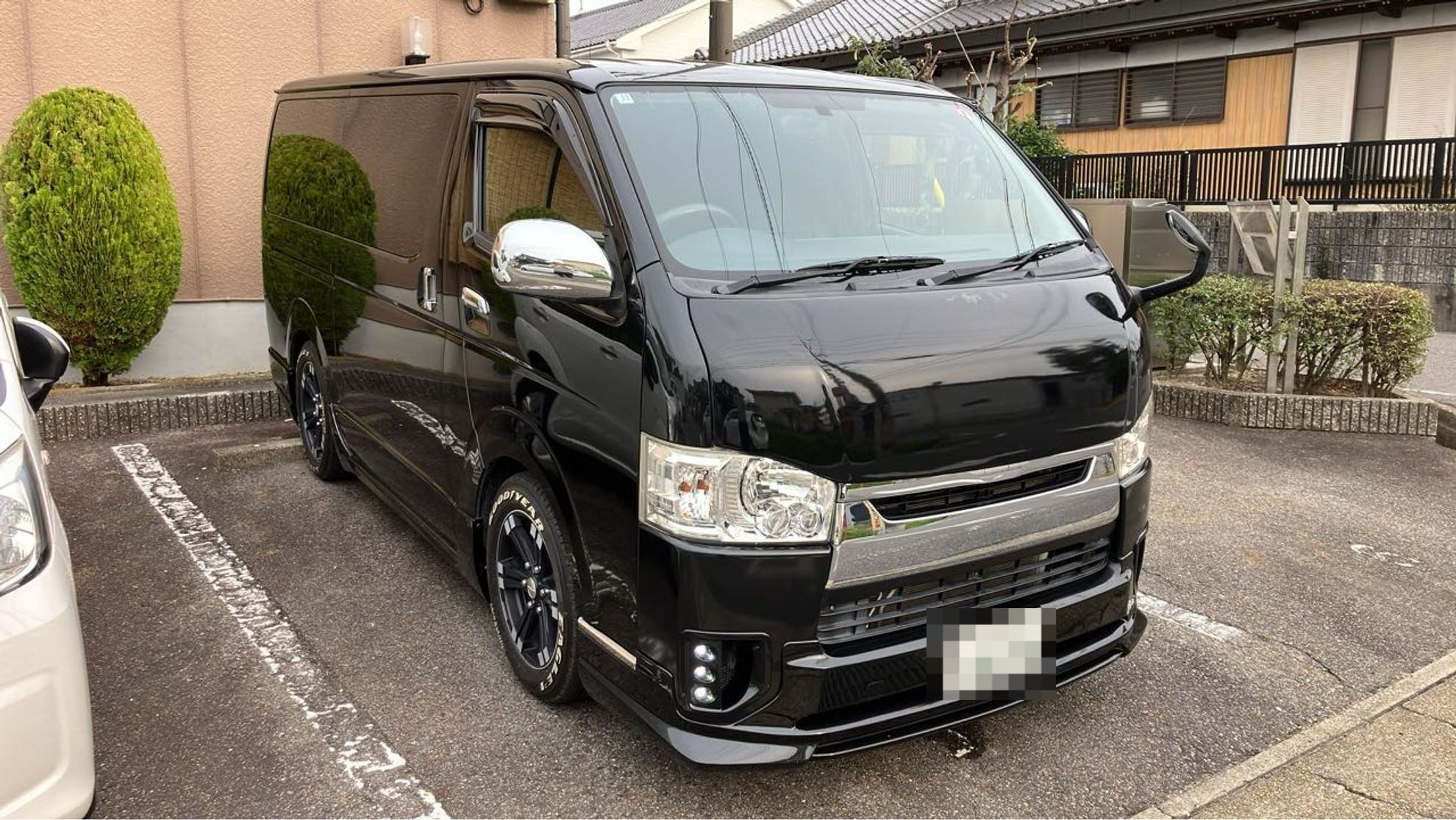 外装右前