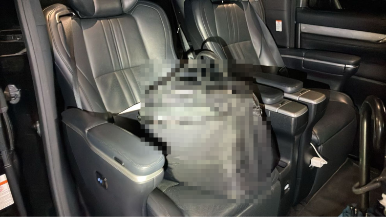 内装後方シート