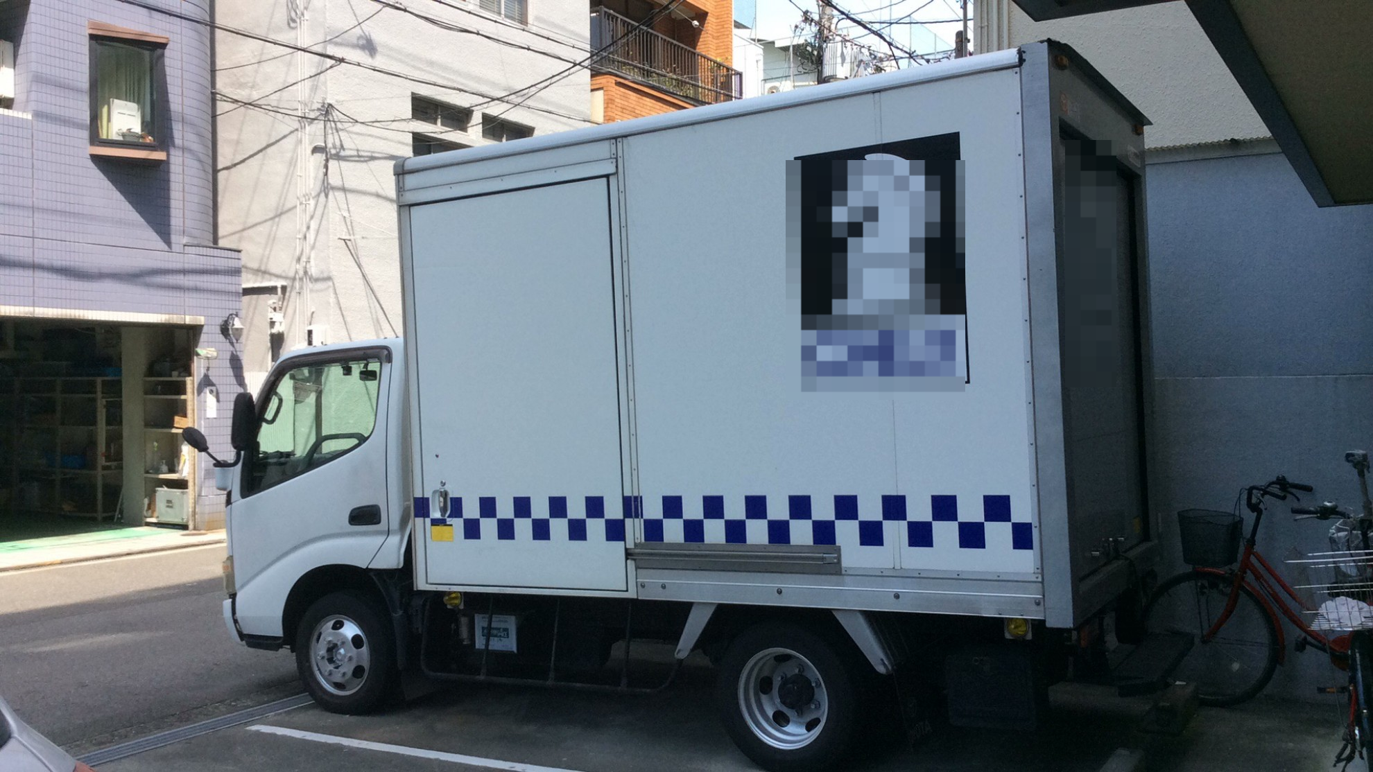 外装左後方