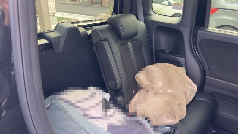 内装後方シート