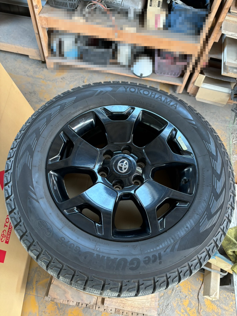 タイヤホイール前