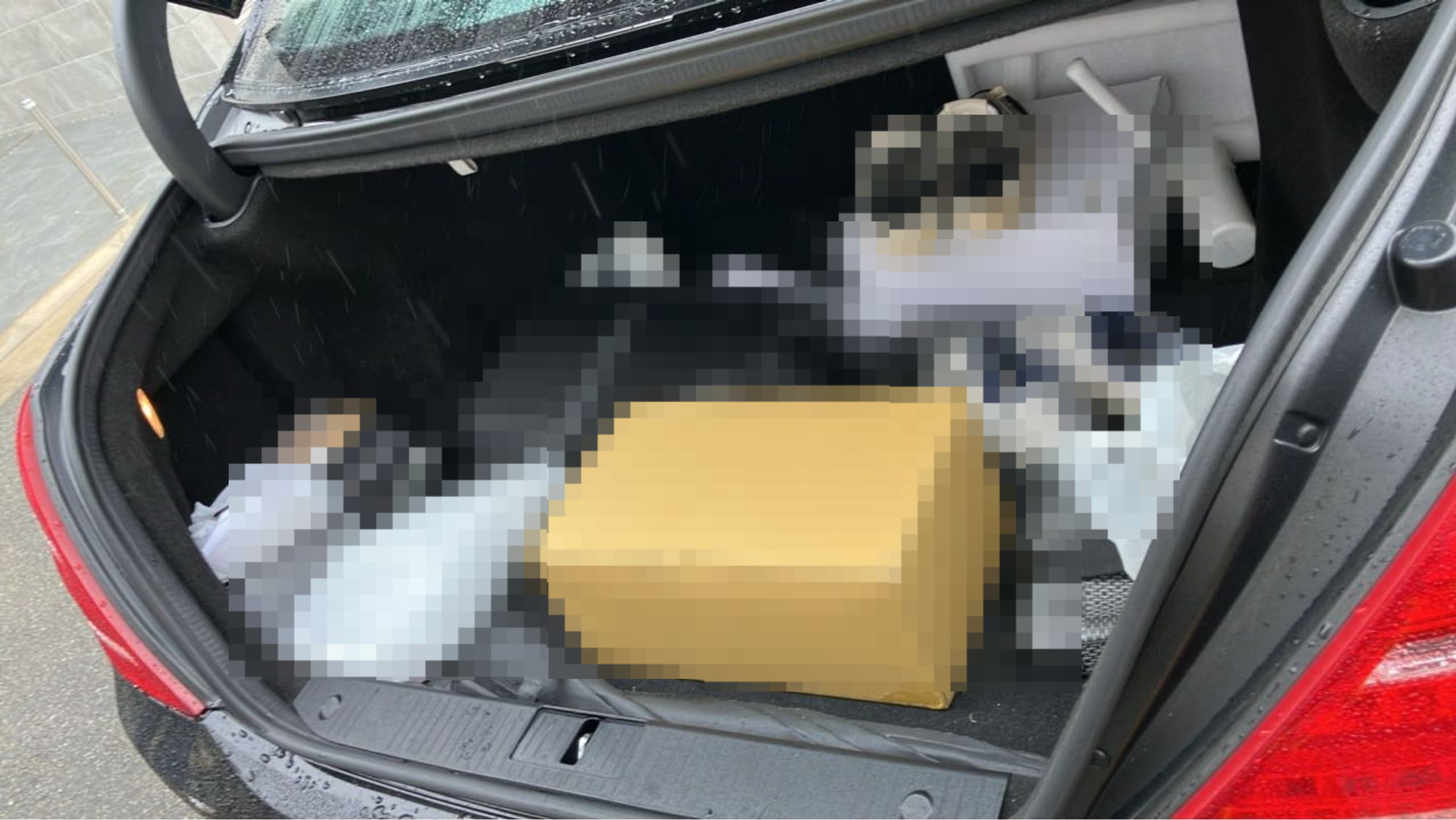 内装トランク