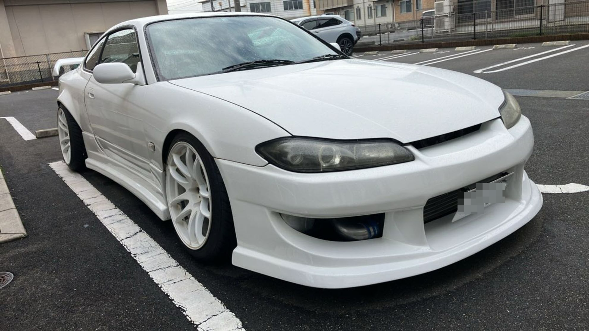 外装右前