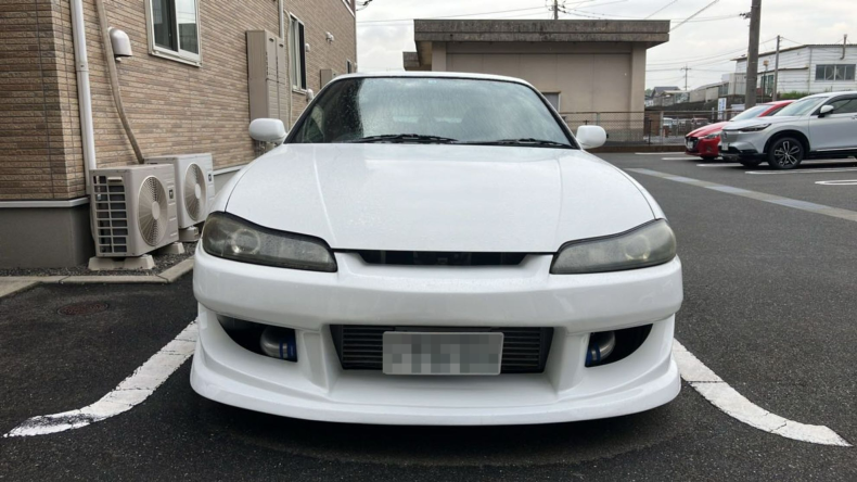 外装前方