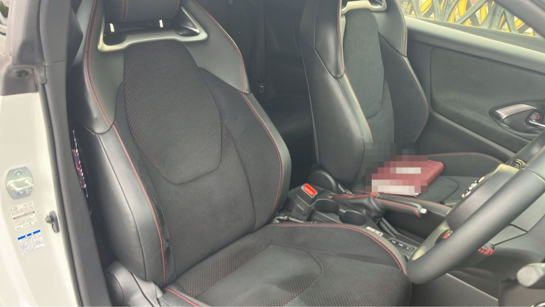 内装前方シート