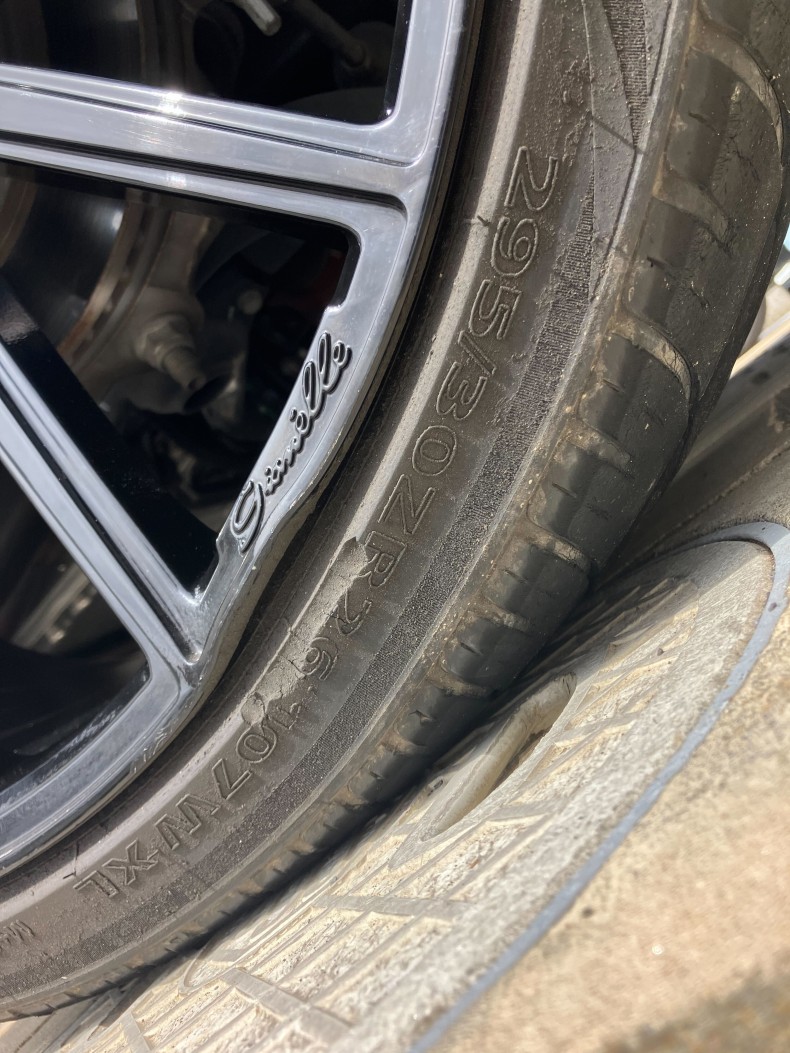 タイヤホイール後