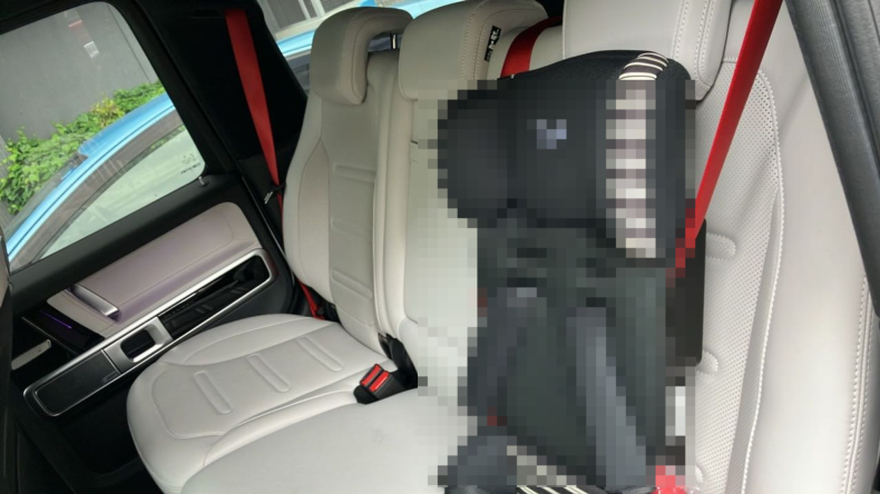 内装後方シート