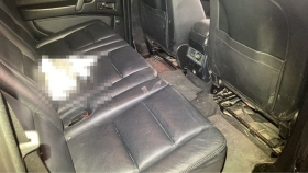 内装後方シート