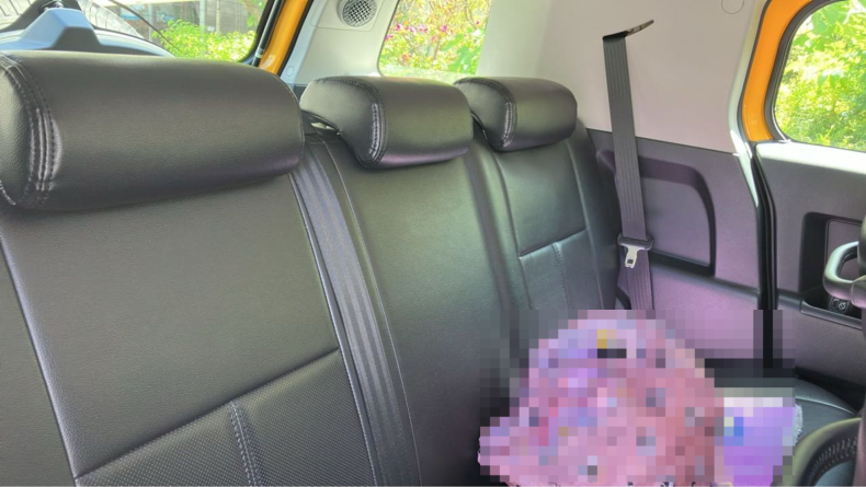 内装後方シート