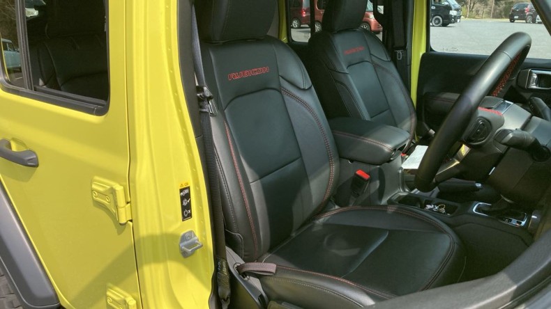 内装前方シート