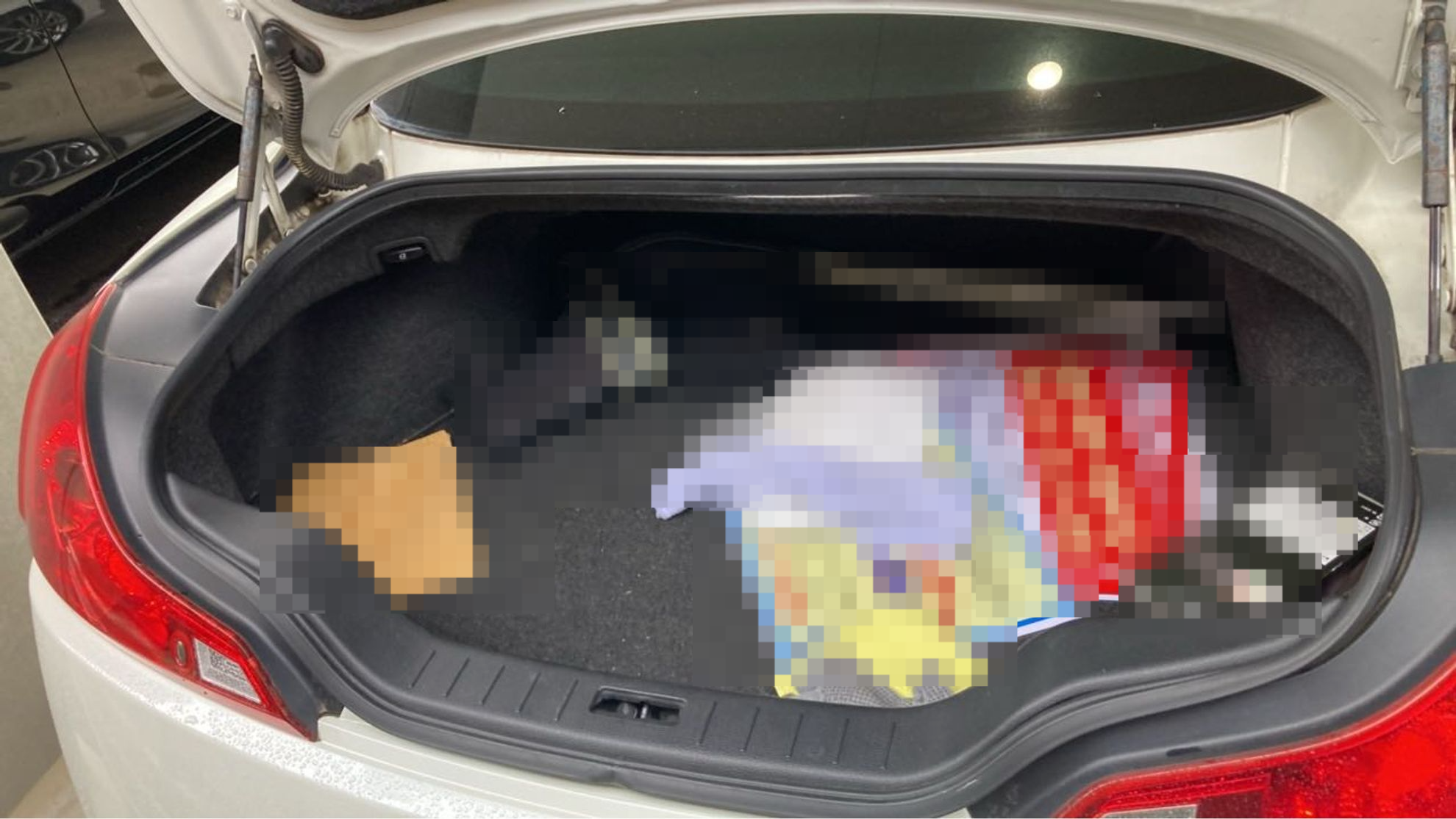 内装トランク