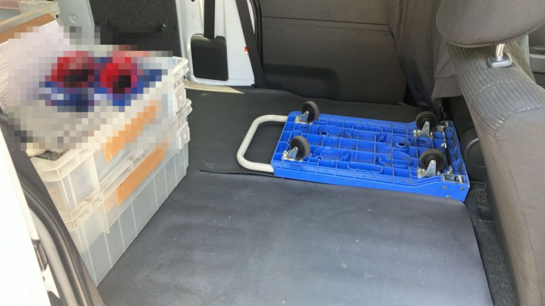 内装後方シート