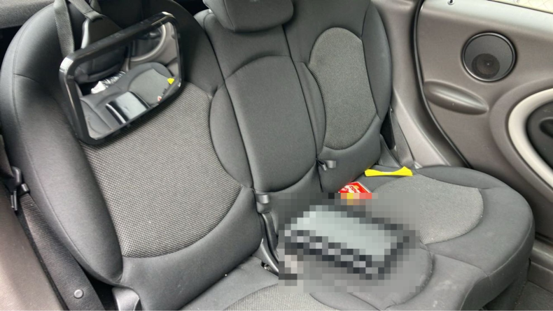 内装後方シート