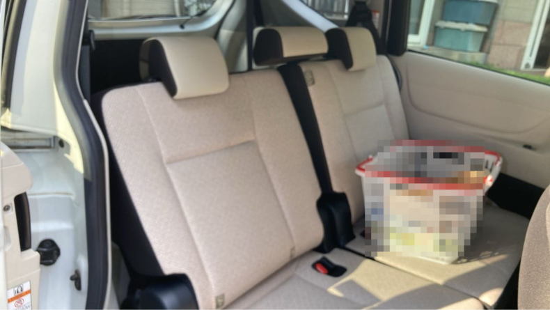 内装後方シート