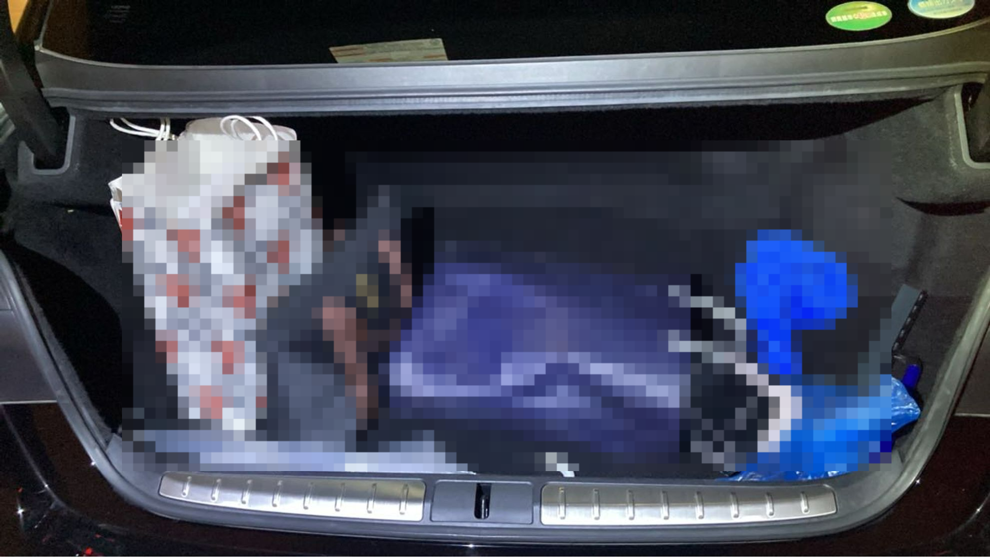 内装トランク