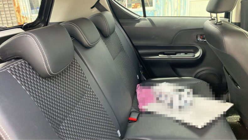 内装後方シート