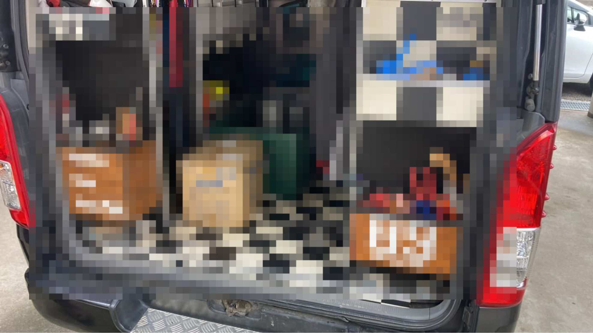 内装トランク