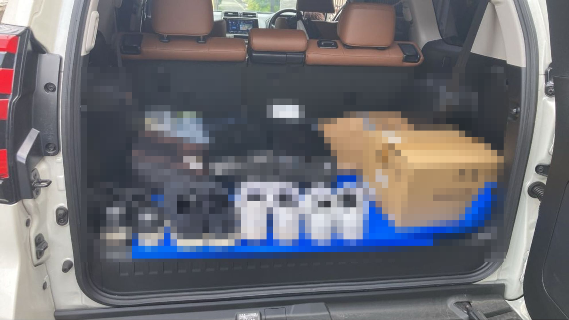 内装トランク