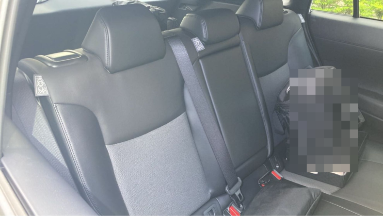 内装後方シート