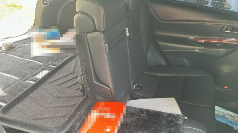 内装後方シート