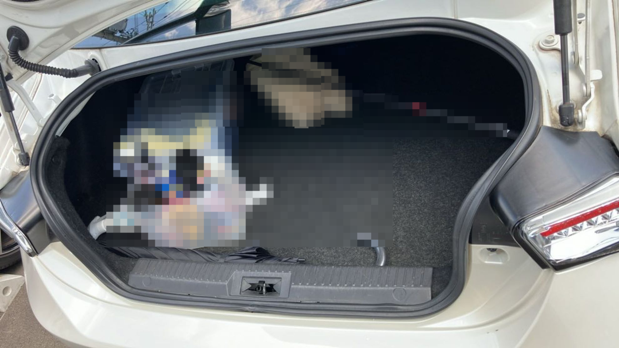 内装トランク