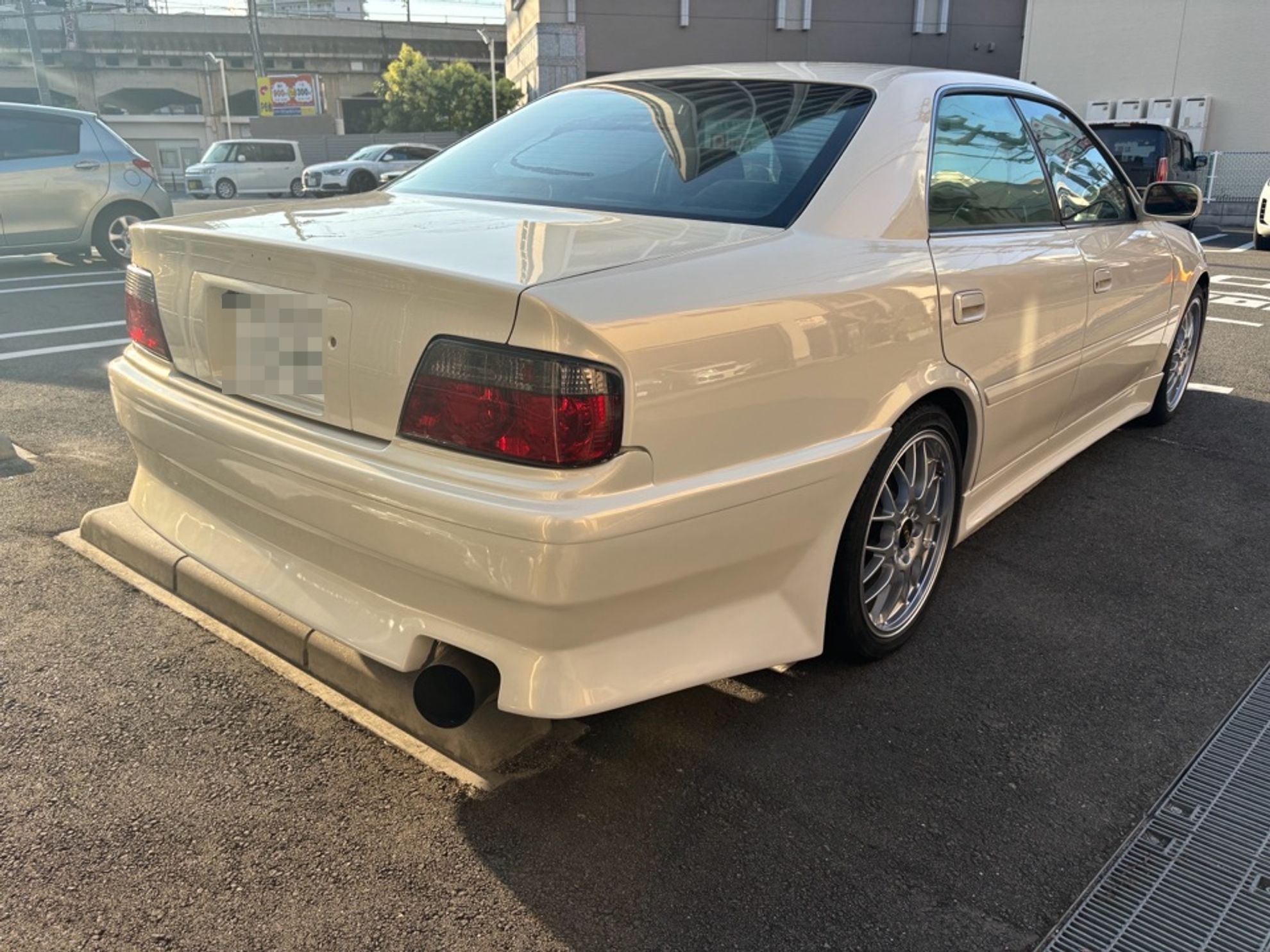 外装右後