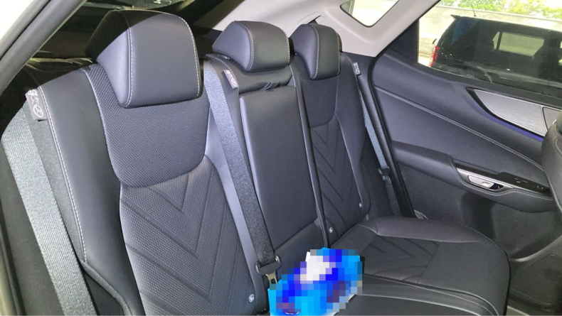 内装後方シート