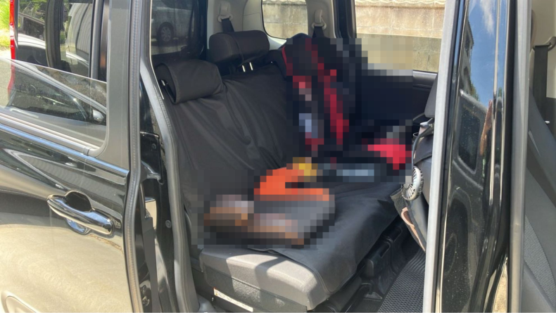 内装後方シート