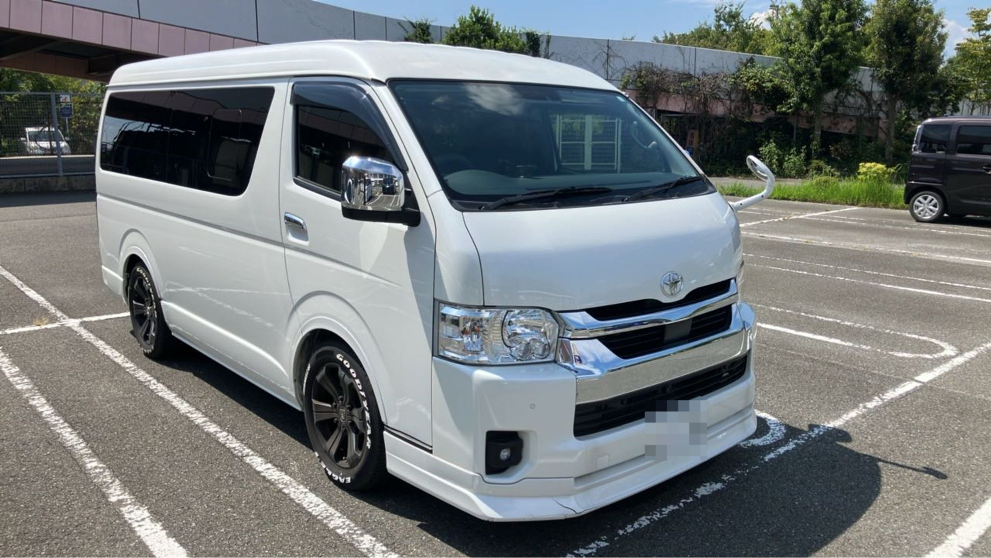 外装右前