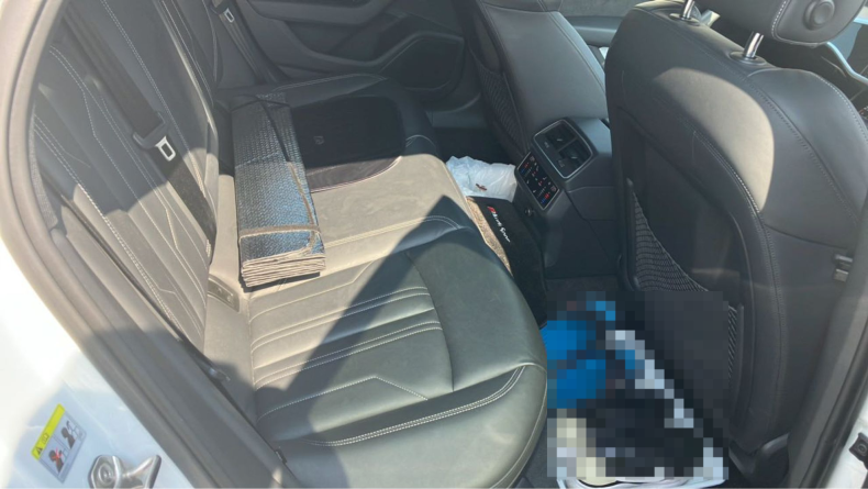 内装後方シート