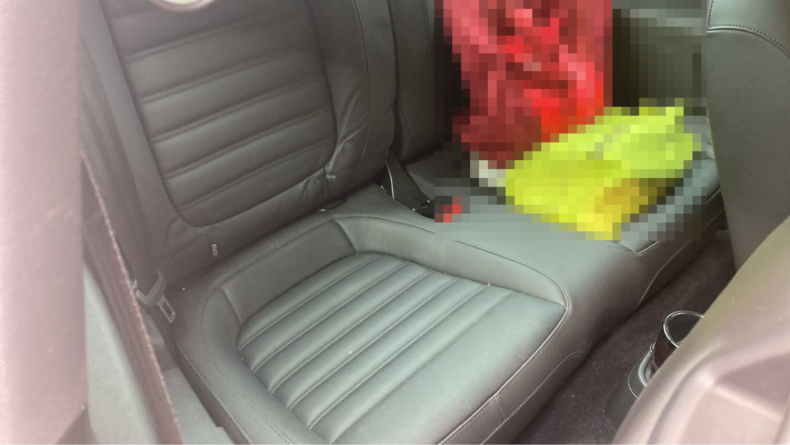 内装後方シート