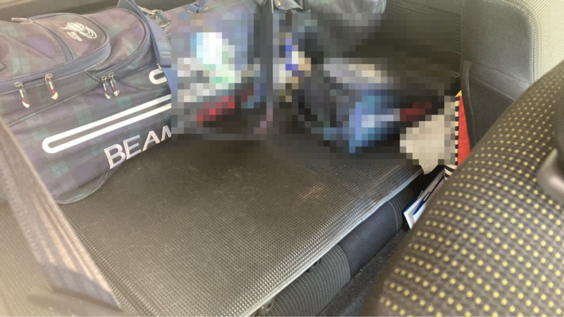 内装後方シート