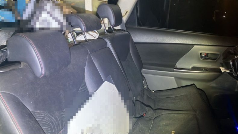 内装後方シート