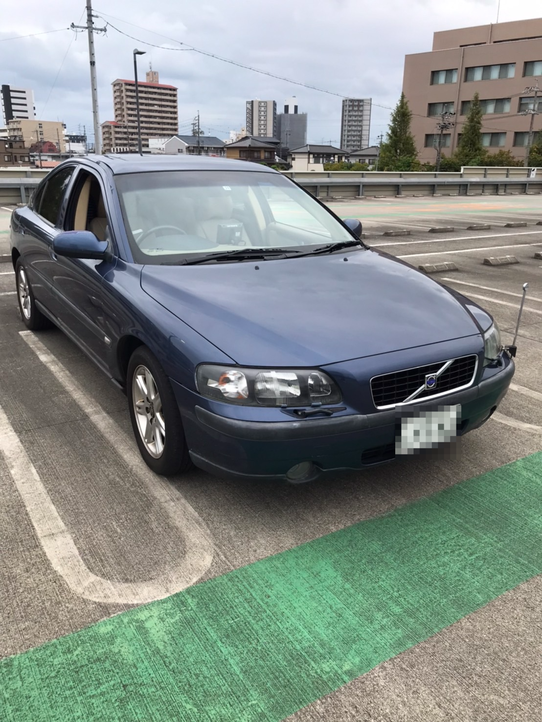 外装右前