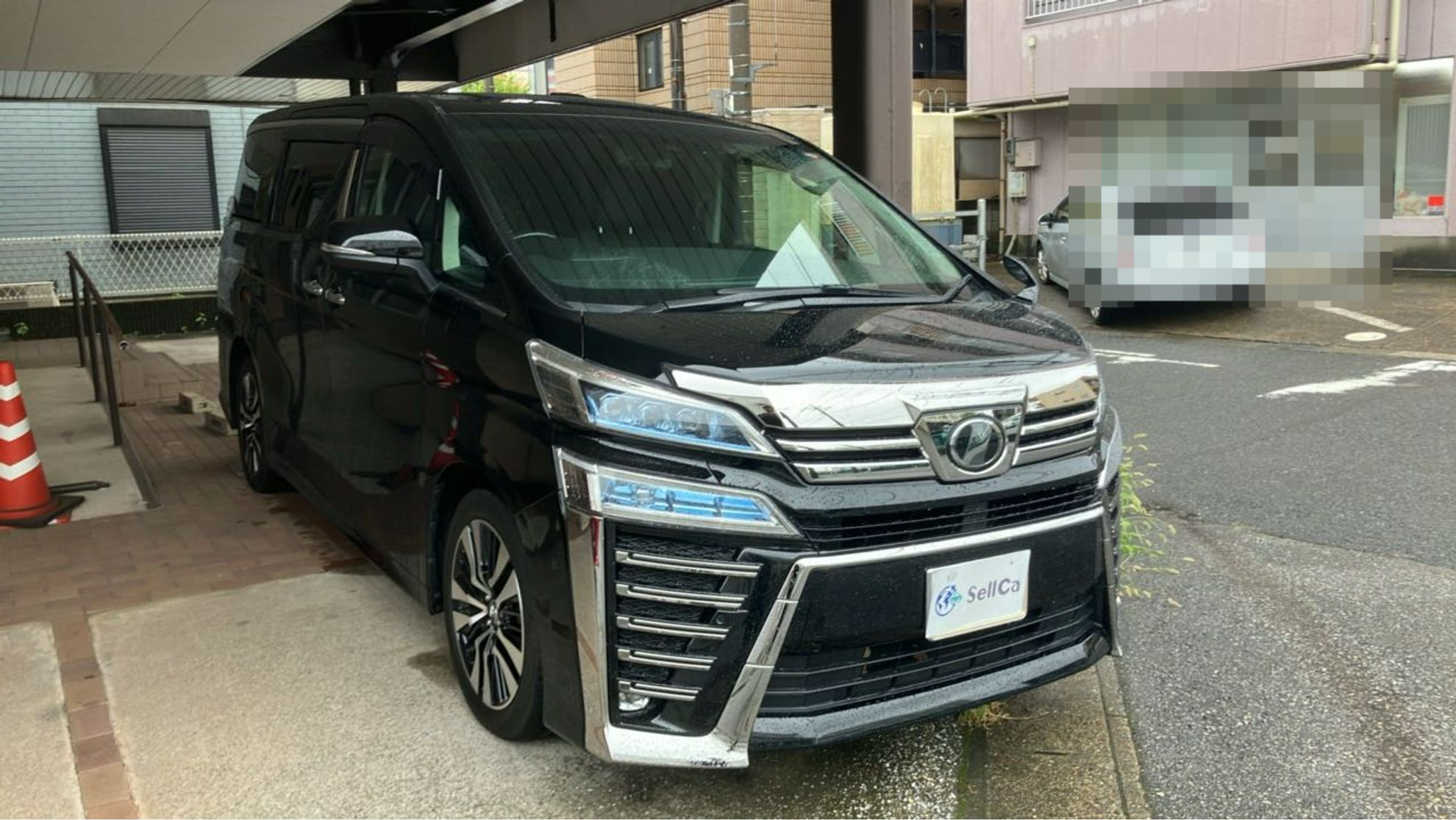 外装右前