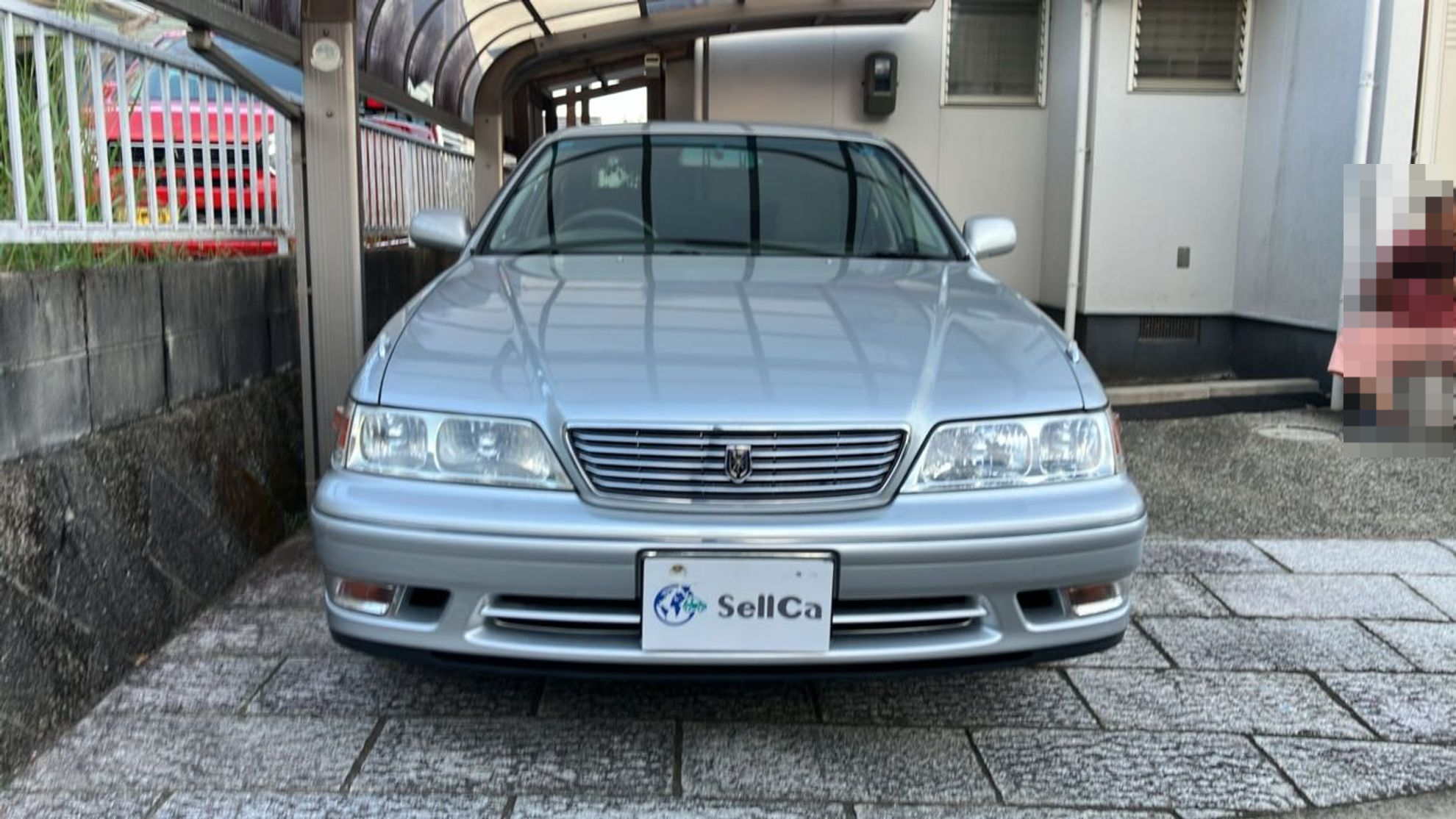 外装前方