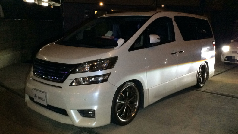 car_main_img