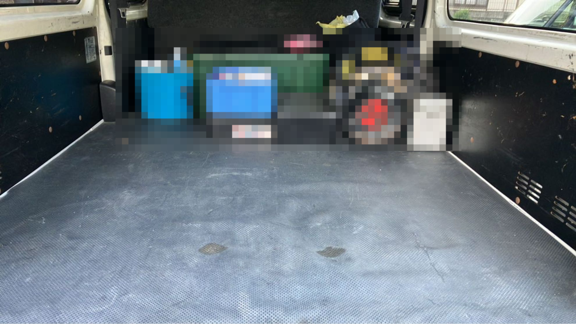 内装トランク