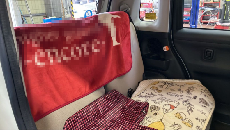 内装後方シート