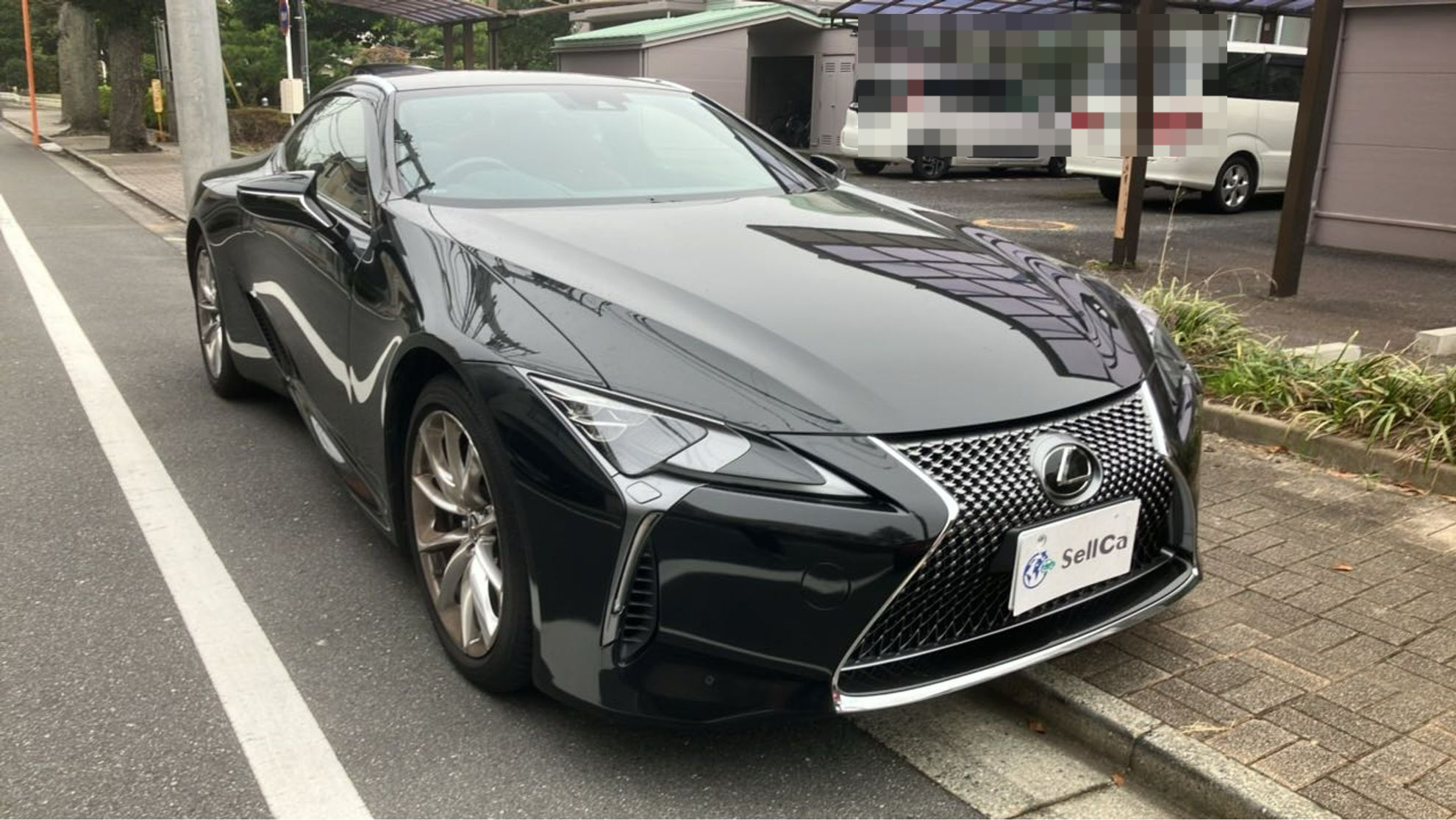外装右前