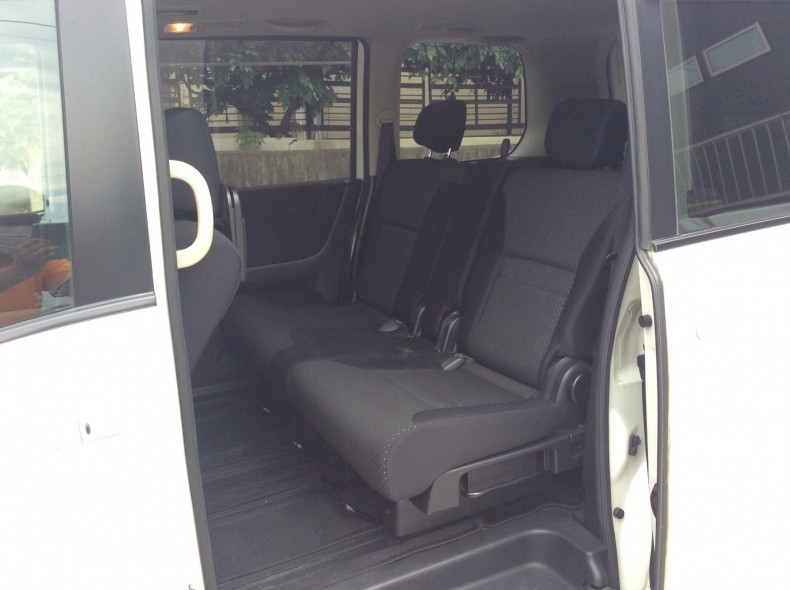 内装後方シート