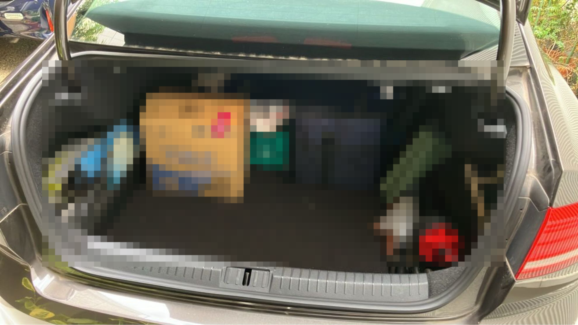 内装トランク