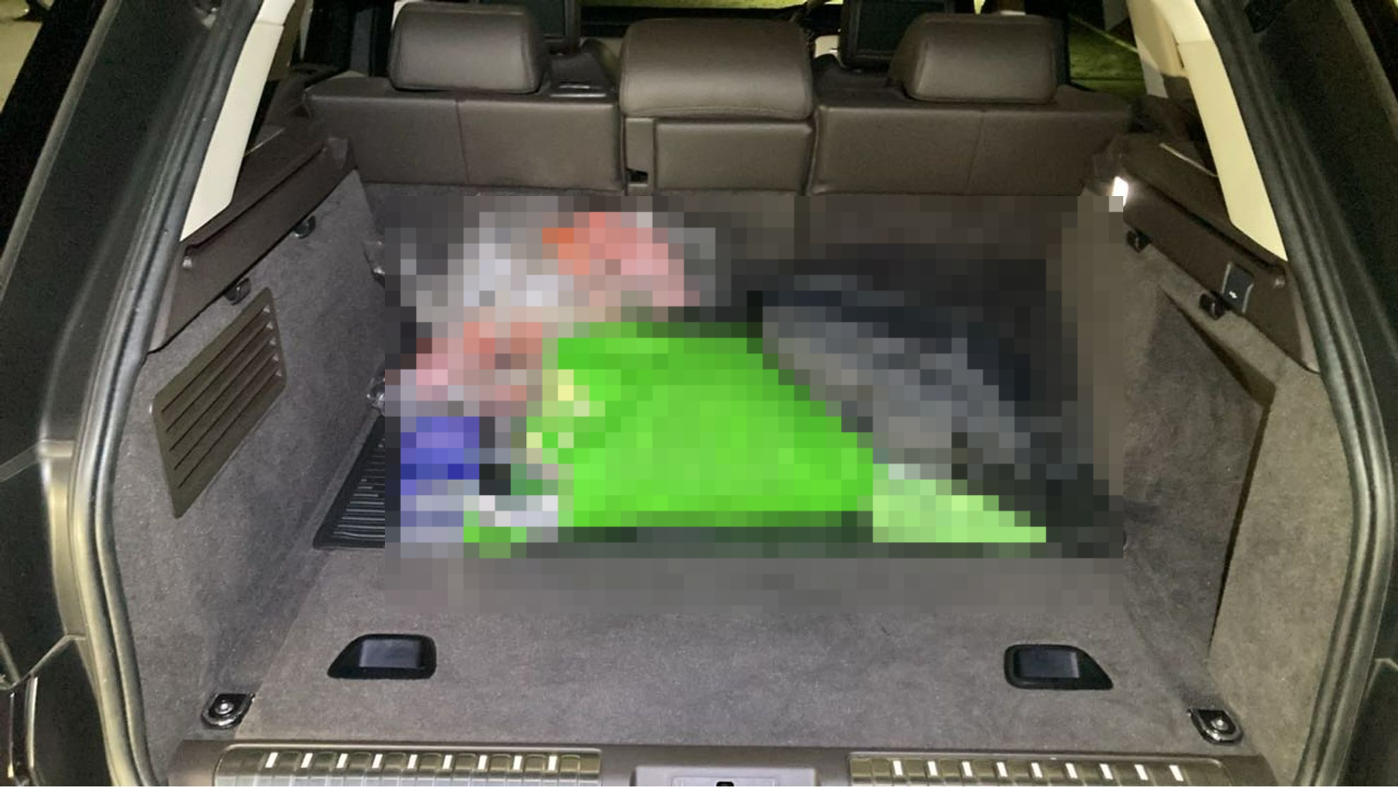 内装トランク