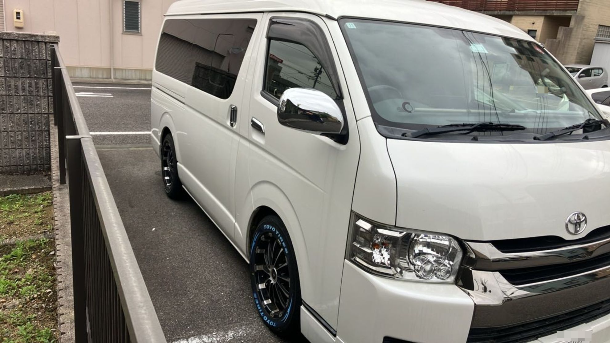 外装右