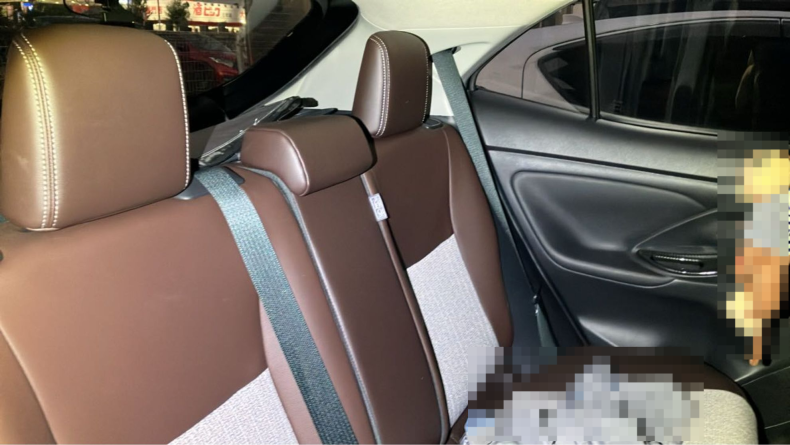 内装後方シート