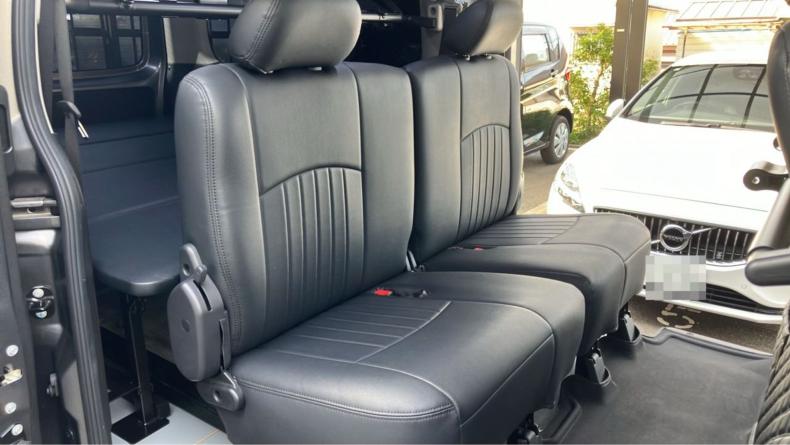 内装後方シート