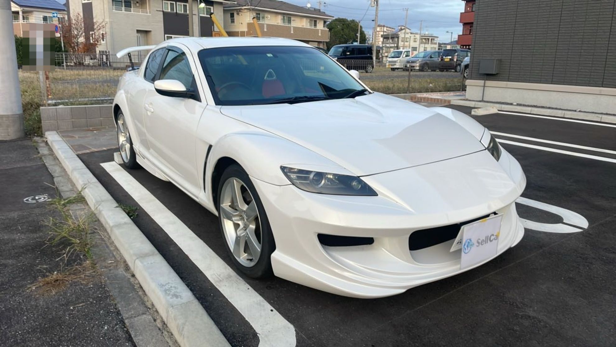 外装右前