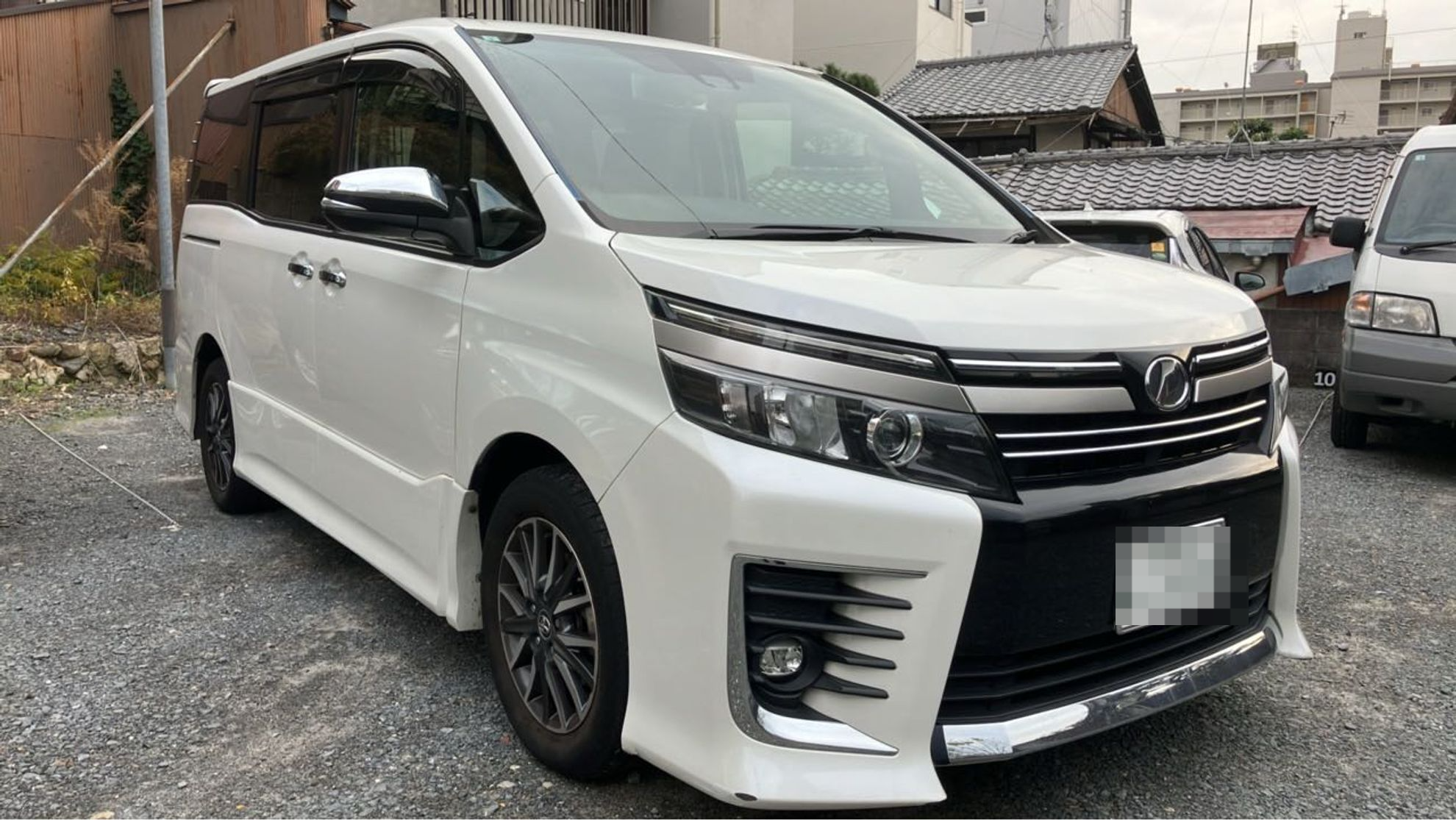 外装右前