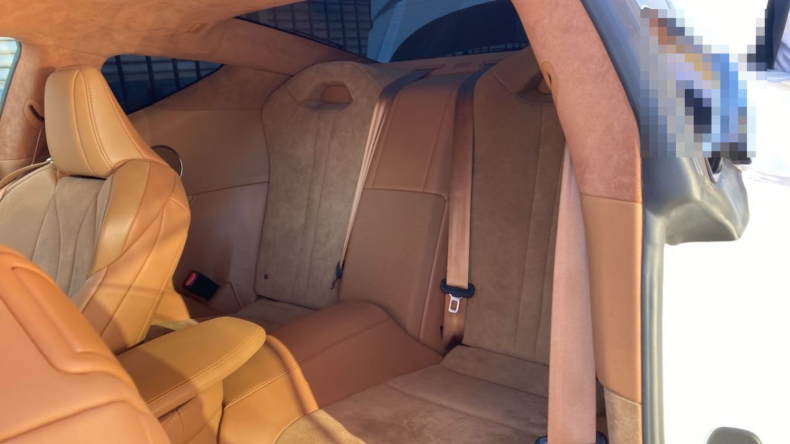 内装後方シート