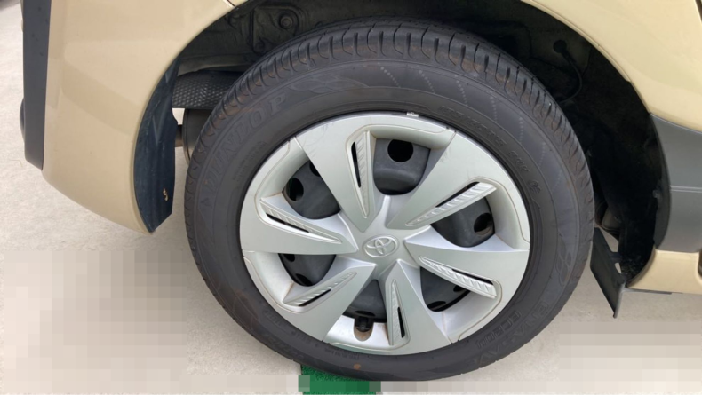 タイヤホイール前